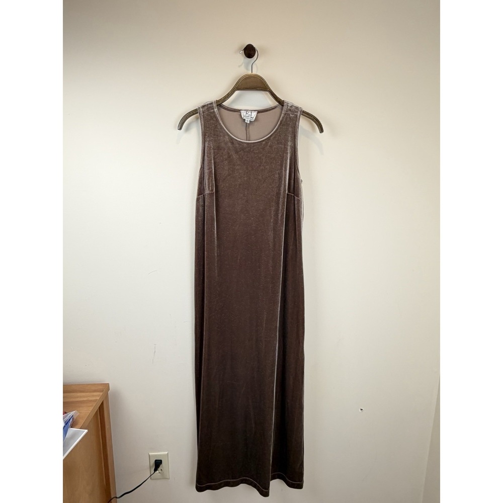 R.J. Collection Women's Vintage 90s Velvet Maxi Dress Beige Tan 8